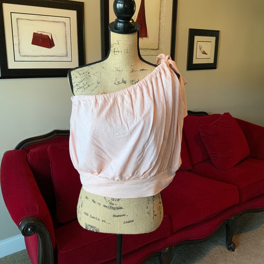 Cute Off the Shoulder Express Blouse!